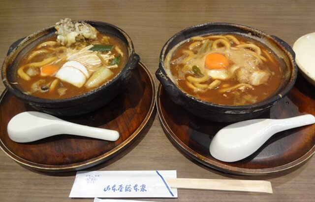 金シャチ横丁で味噌煮込みうどん
